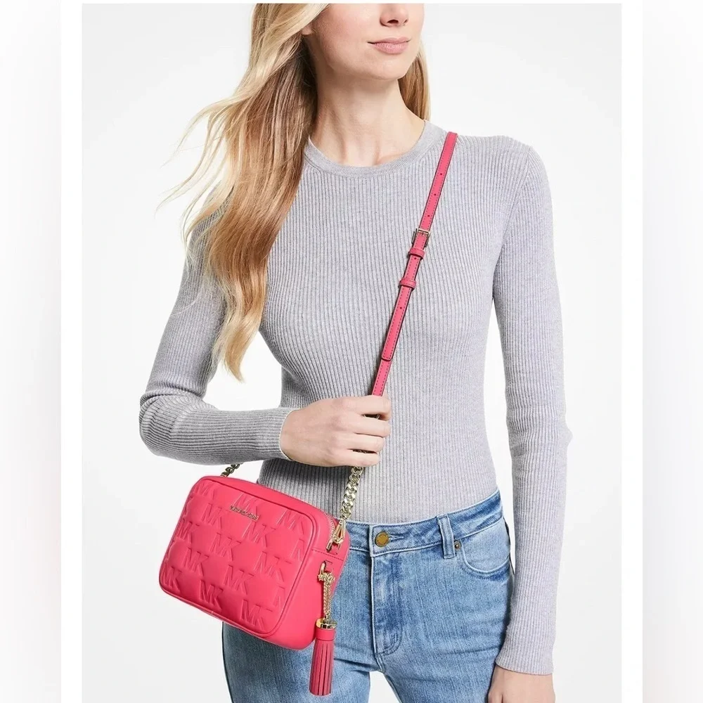 NWT Michael Kors Jet Set Medium
Rubin Red Camera Crossbody Bag - Picture 1 of 6
